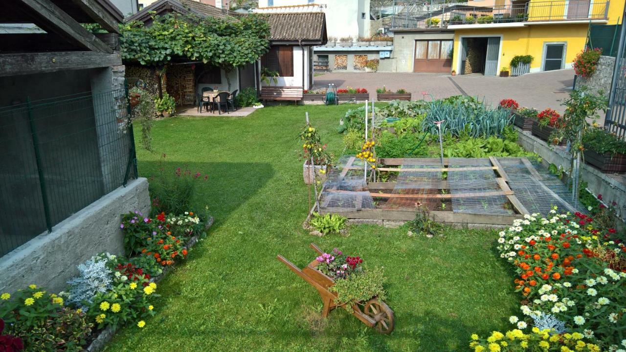Villa Casa Luca E Cristina à Mezzolago Extérieur photo