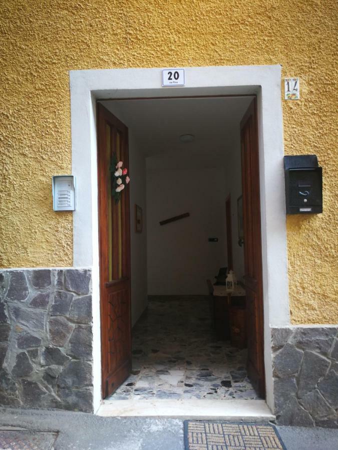 Villa Casa Luca E Cristina à Mezzolago Extérieur photo